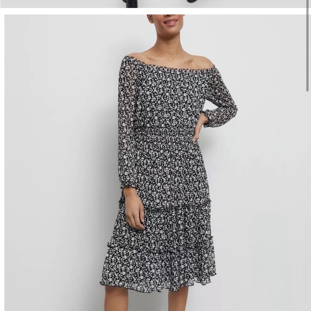 Urban outfitters black and white floral midi dress size large